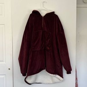 “The Comfy” Wearable Blanket Burgundy